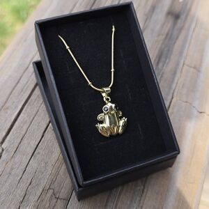 Gold Frog Pendant Necklace